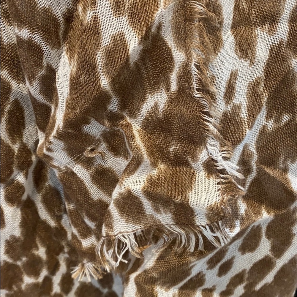 SCARF - Picture 3 of 3